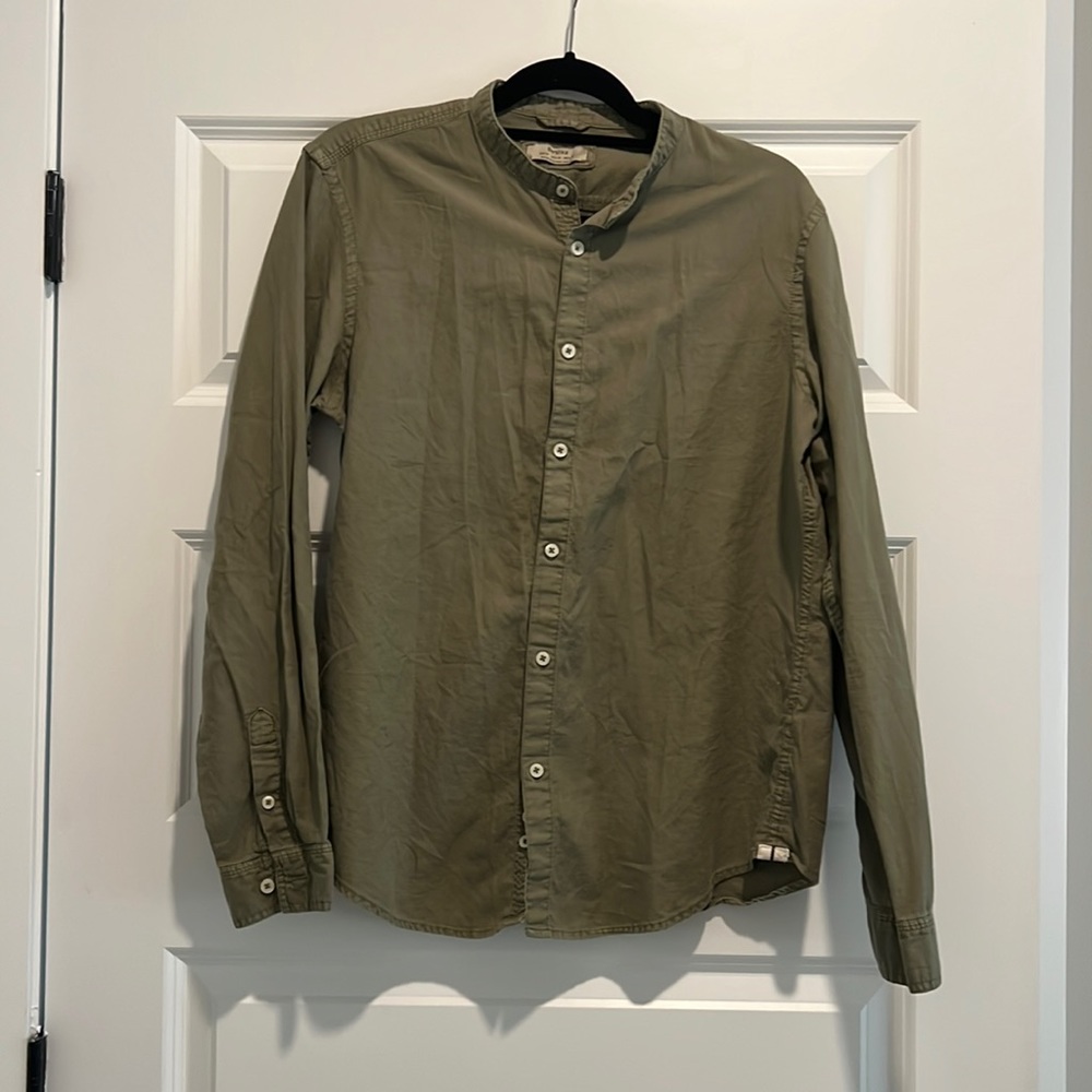 Men’s Button down work shirt casual top